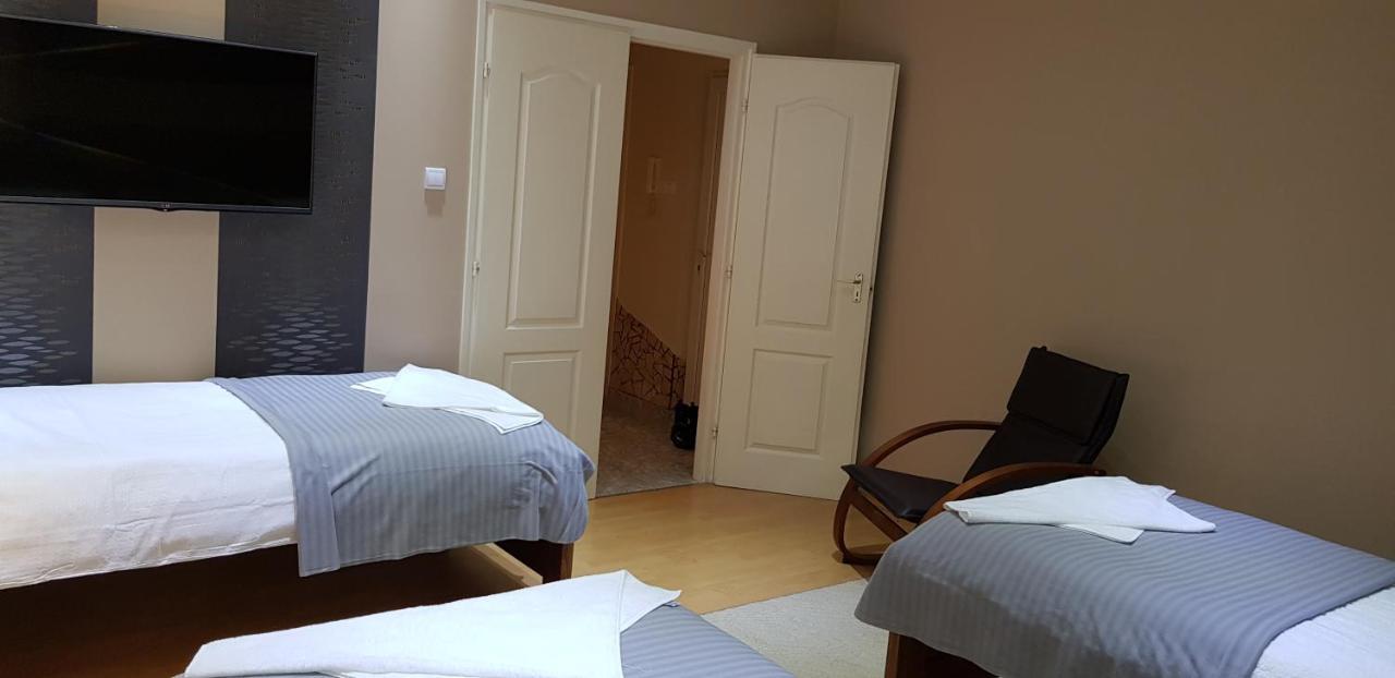 Alice Vendeghaz Bed and Breakfast Kalocsa Εξωτερικό φωτογραφία